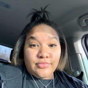 Meet your Posher, Tabitha